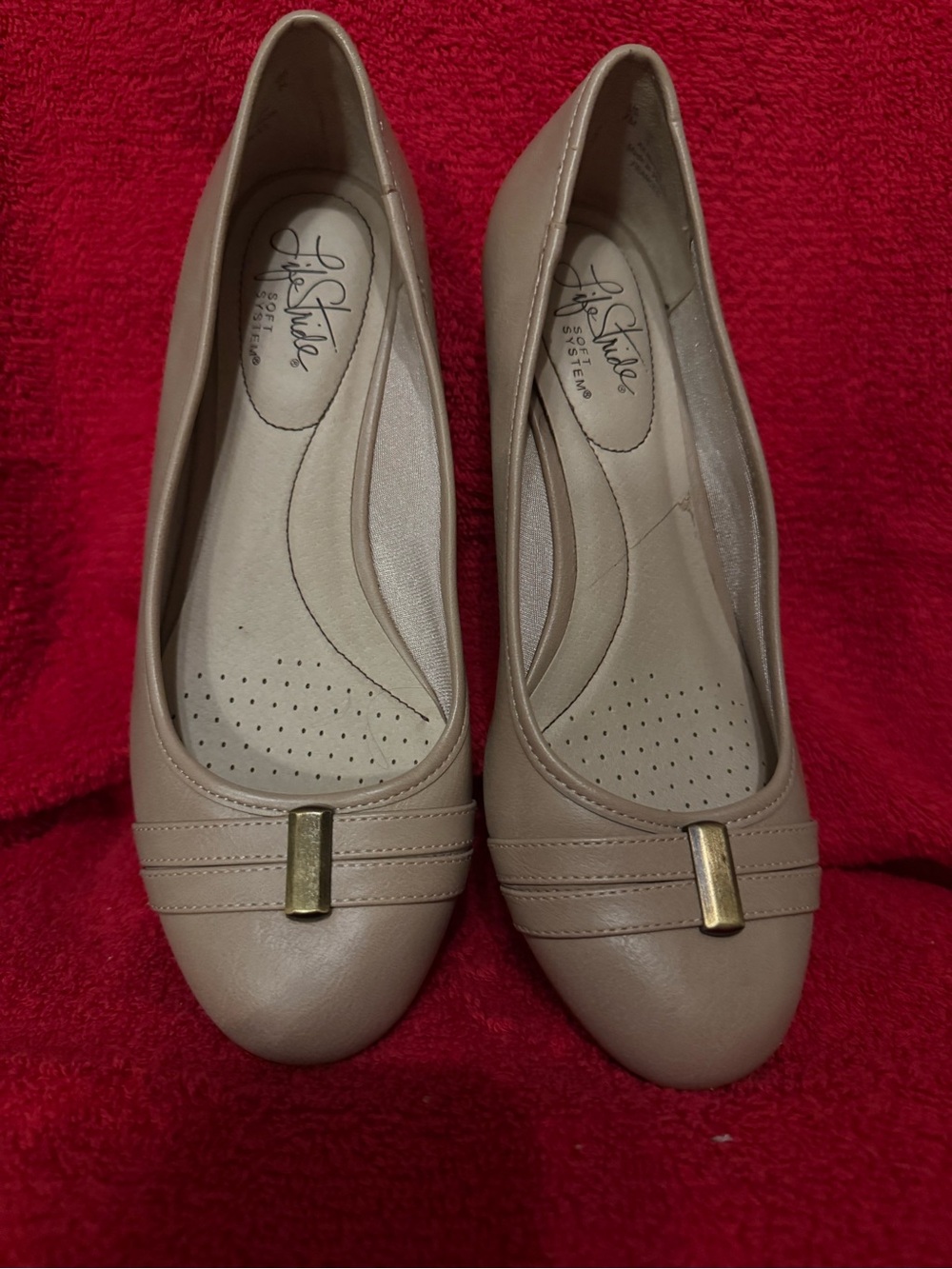 Life Stride Sz 7M Nude Comfort Flats VGUC 😊😊